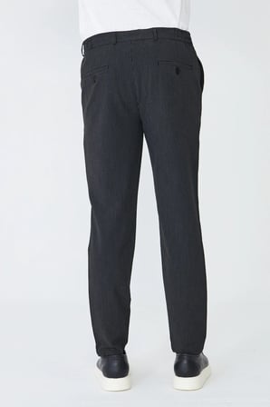 Siyah İnce Çizgili Jogger Spor Erkek Pantolon