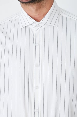 Beyaz Lacivert Çizgili Slim Fit Erkek Gömlek