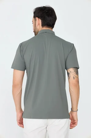 Yeşil Üç Düğmeli Erkek Polo Yaka Tişört