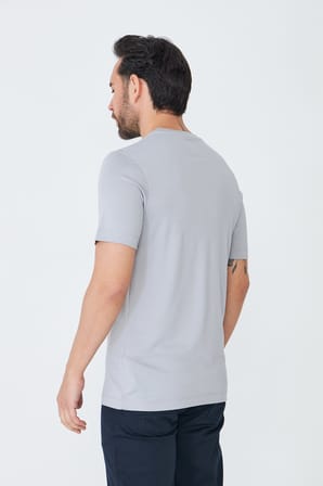 Gri Desensiz Yuvarlak Yaka Basic Erkek Tişört