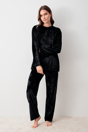 Uzun Kollu Esnek Yumuşak Viskoz Kadife Pijama Takım 20201