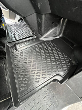 Rizline Opel Vivaro 2019 + 3D Havuzlu Paspas Siyah