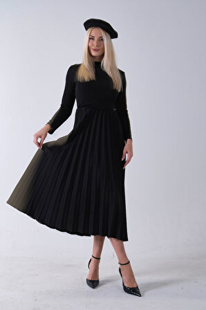 Siyah Eteği Pilise Detaylı Elbise 3975495.01