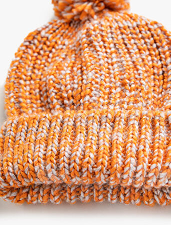 Ponponlu Örgü Bere