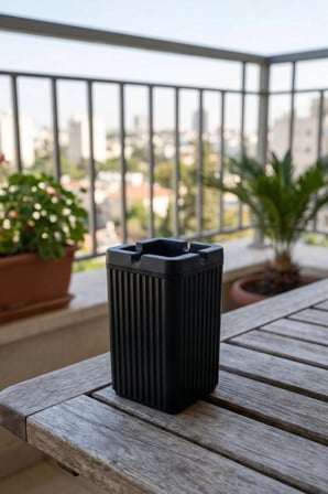 3 Adet Kare Çizgili Küllük | Hazneli Kapaklı Dumansız Sigara Küllüğü | Ev Ofis Balkon Araç | Siyah