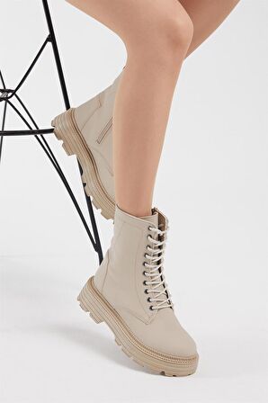 Tonny Black Kadın Krem Cilt Poli Taban Arkası Fermuar Detaylı Rahat Kalıp Bağcıklı Bot