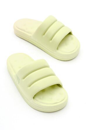 Rahat Kalıp Dilimli Model Önü Açık Eva Kadın Çimen Yeşili Terlik TBER495