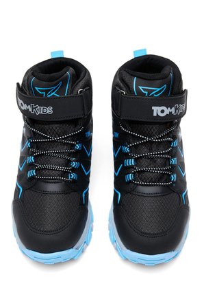 Tonny Black Çocuk Unisex Siyah Bebe Mavisi Rahat Kalıp Renkli Taban Bot