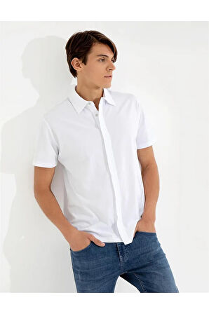 Beyaz Slim Fit Gömlek Yaka Tişört
