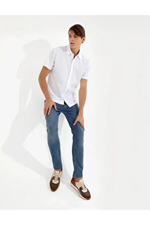 Beyaz Slim Fit Gömlek Yaka Tişört