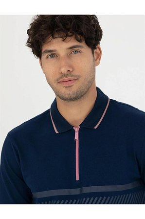 Slim  Fit Tişört
