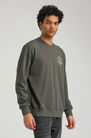 Bisiklet Yaka Haki Slim Fit Sweatshirt 23FWM60148