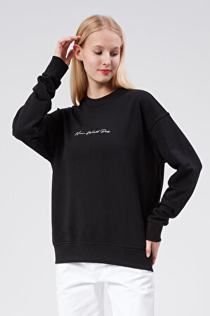 Bisiklet Yaka Kadın Siyah Slim Fit Sweatshirt 23FWW60168