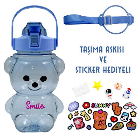 BottleBoss Pipetli Taşıma Askılı Gülümseyen Ayıcık Matara 1,5 Litre Sticker HEDİYELİ Mavi