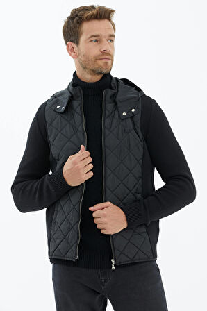 Kapitone Kapüşonlu Cepli Triko Ceket  - Siyah