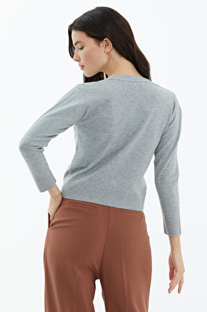 V Yaka Düğmeli Cepli Triko Hırka  - Açık Gri