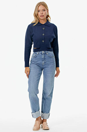 Parça Detaylı Polo Yaka Düğmeli Triko Crop  - Lacivert