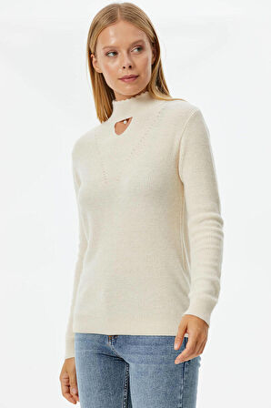 Damla Yaka İnci Detaylı Triko Kazak  - Kemik