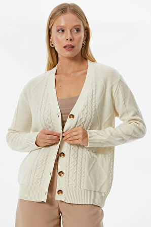 Düğmeli Saç Örgülü Triko Hırka  - Kemik