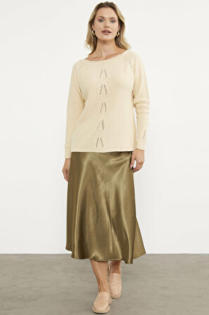 Kayık Yaka Motif Detaylı Triko Kazak - Kemik