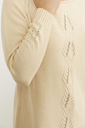 Kayık Yaka Motif Detaylı Triko Kazak - Kemik