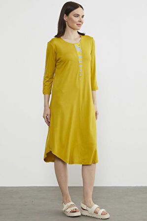 Çizgi Detaylı Dökümlü Penye Elbise - Hardal