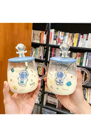 Astronot Figürlü  Kaşıklı Kapaklı Cam Bardak Kupa Dekoratif Hediyelik