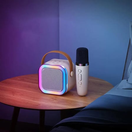 Coverzone Kablosuz Mikrofonlu Karaoke Makinesi Taşınabilir ENT Bluetooth Hoparlör Seti Bas Tiz Ayarlı Retro Karaoke Hoparlör Yetişkinler ve Çocuklar İçin Hafıza Kartı ve USB 10x10x6cm (Çiftli K12 -Pembe)