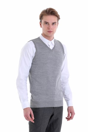 Regular Fit Düz V Yaka Yünlü Triko Süveter