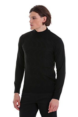 Siyah Regular Fit Jakarlı Yarım Balıkçı Yaka Yünlü Triko Kazak | M