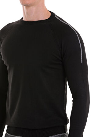 Siyah Regular Fit Jakarlı Bisiklet Yaka Yünlü Triko Kazak | S