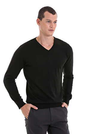Siyah Regular Fit Düz V Yaka Yünlü Triko Kazak | 3XL
