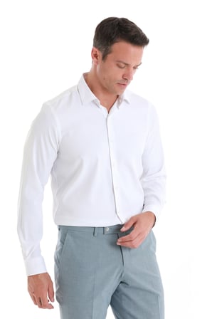 Beyaz Comfort Fit Düz Slim Yaka Uzun Kollu Gömlek | S