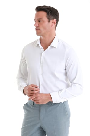 Beyaz Comfort Fit Düz Slim Yaka Uzun Kollu Gömlek | S