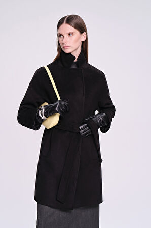 Saykı Woman Siyah Dinamik Fit Mono Yaka Manto | L