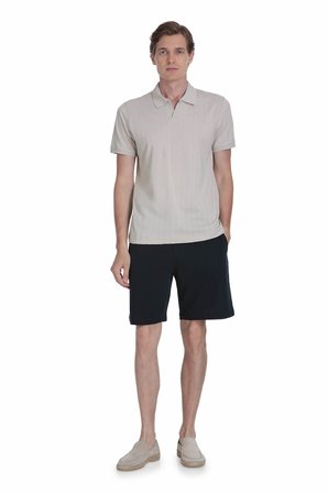 Ekru Regular Fit Apaş Yaka Pamuklu Tişört | XL