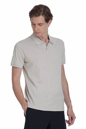 Ekru Regular Fit Apaş Yaka Pamuklu Tişört | XL