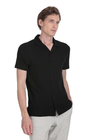 Siyah Regular Fit Apaş Yaka Gömlek | S