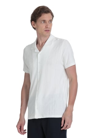 Beyaz Regular Fit Apaş Yaka Gömlek | M