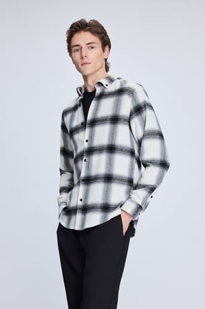 Siyah Slim Fit Kareli Düğmeli Yaka Uzun Kollu Pamuklu Gömlek | L
