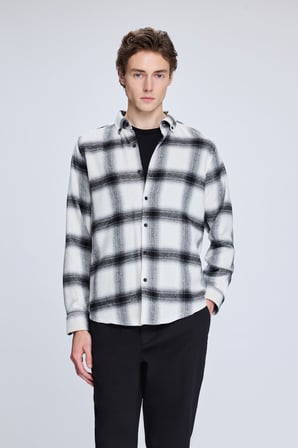 Siyah Slim Fit Kareli Düğmeli Yaka Uzun Kollu Pamuklu Gömlek | S