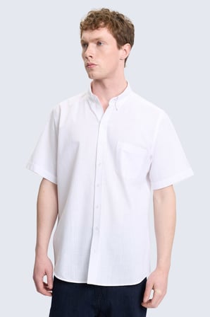 Beyaz Comfort Fit Düğmeli Yaka 100% Pamuk Kısa Kollu Casual Gömlek | M
