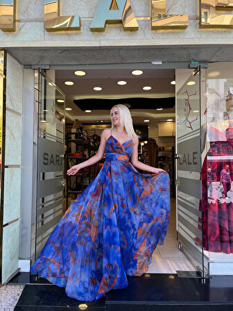 ELBİSE UZUN ASKILI DIGİTAL BASKILI YIRTMAÇLI