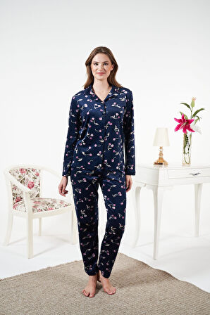 Kadın Kışlık Önden Düğmeli Kiraz Desenli Kadife Pijama Takımı Lacivert
