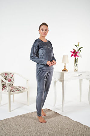 Kadın Kışlık Kadife Pijama Takımı