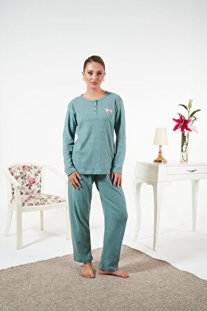 Kadın Kışlık Patlı Çiçek Motifli İnterlok Şardonlu Pijama Takımı