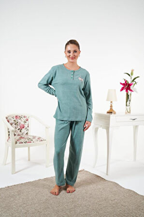 Kadın Kışlık Patlı Çiçek Motifli İnterlok Şardonlu Pijama Takımı