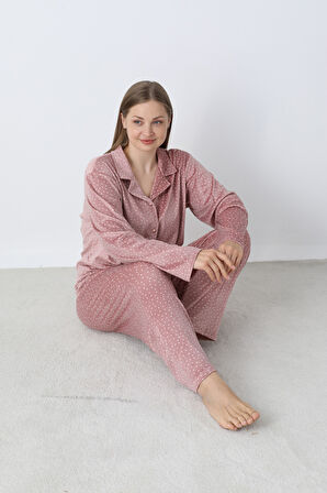 Kadın Kışlık Önden Düğmeli Puantiyeli Kadife Battal Pijama Takımı Pudra
