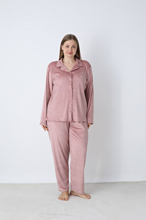 Kadın Kışlık Önden Düğmeli Puantiyeli Kadife Battal Pijama Takımı Pudra