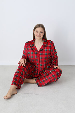 Kadın Kışlık Önden Düğmeli Kareli Kadife Battal Pijama Takımı Kırmızı